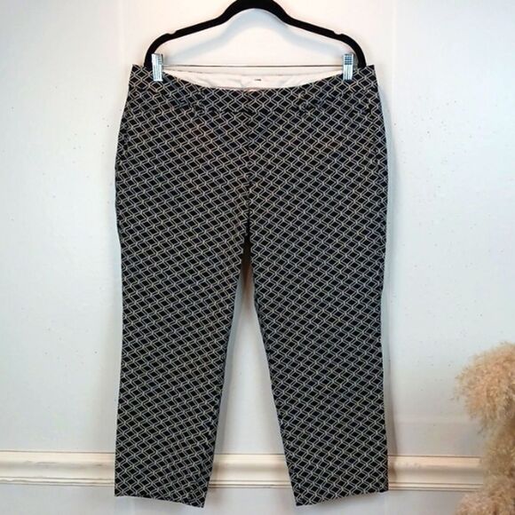 A.N.A  A New Approach  mid- rise black & white  straight leg cropped pants sz 12 - Picture 1 of 10